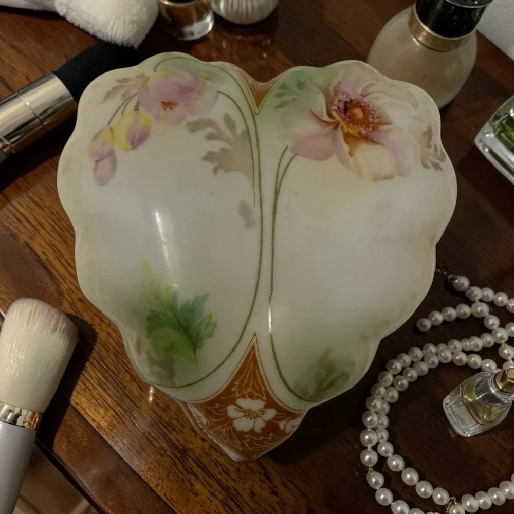 Vtg R.S. Suhl Heart Porcelain Trinket Box Floral Jewelry Dish Japan‎ 4.5